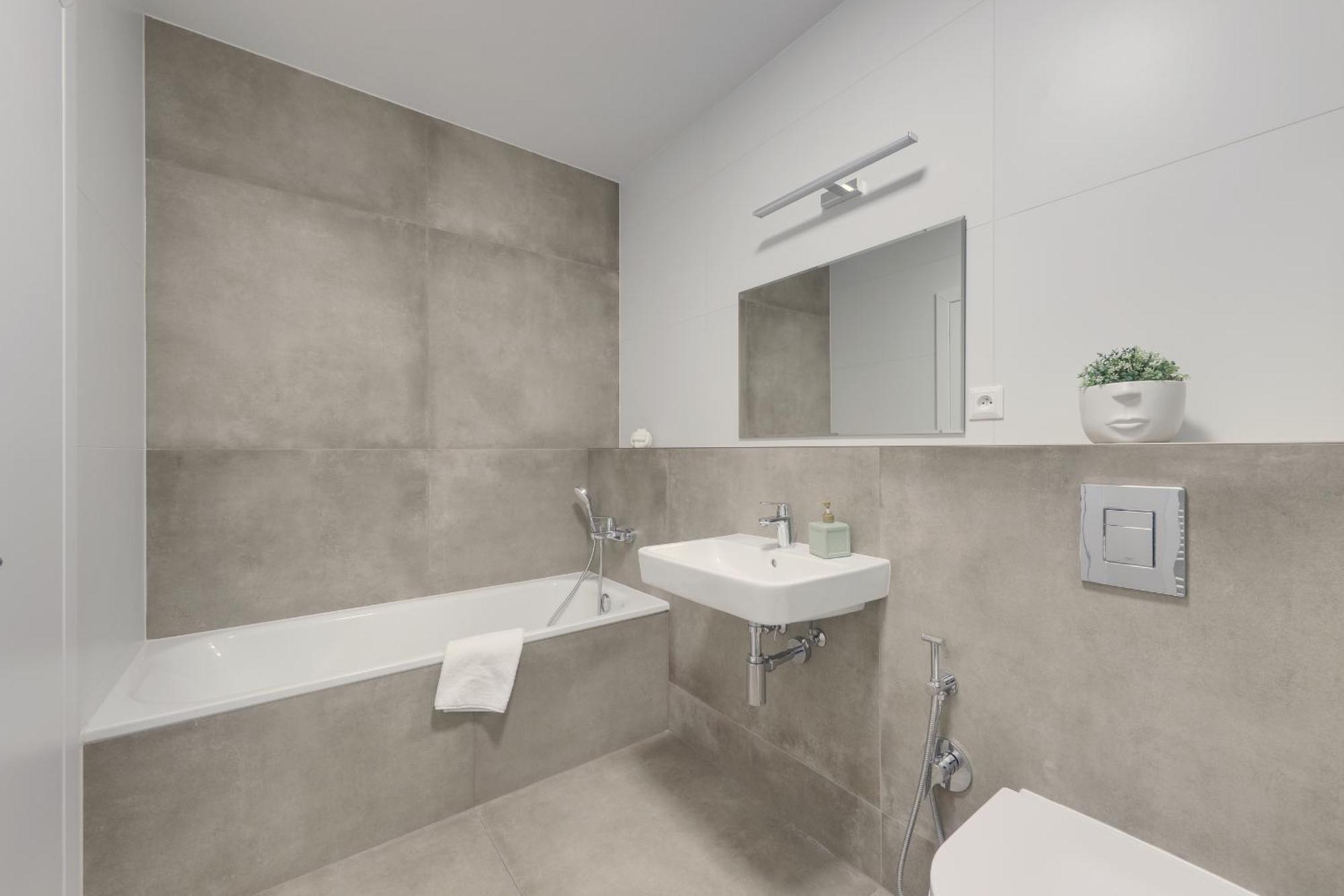 Bazova Apartment With Free Parking 布拉迪斯拉发 外观 照片