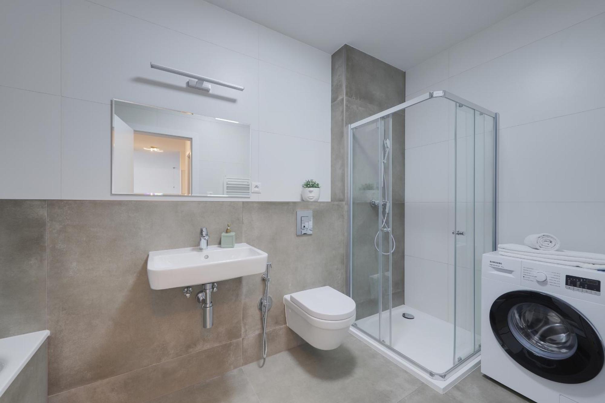 Bazova Apartment With Free Parking 布拉迪斯拉发 外观 照片