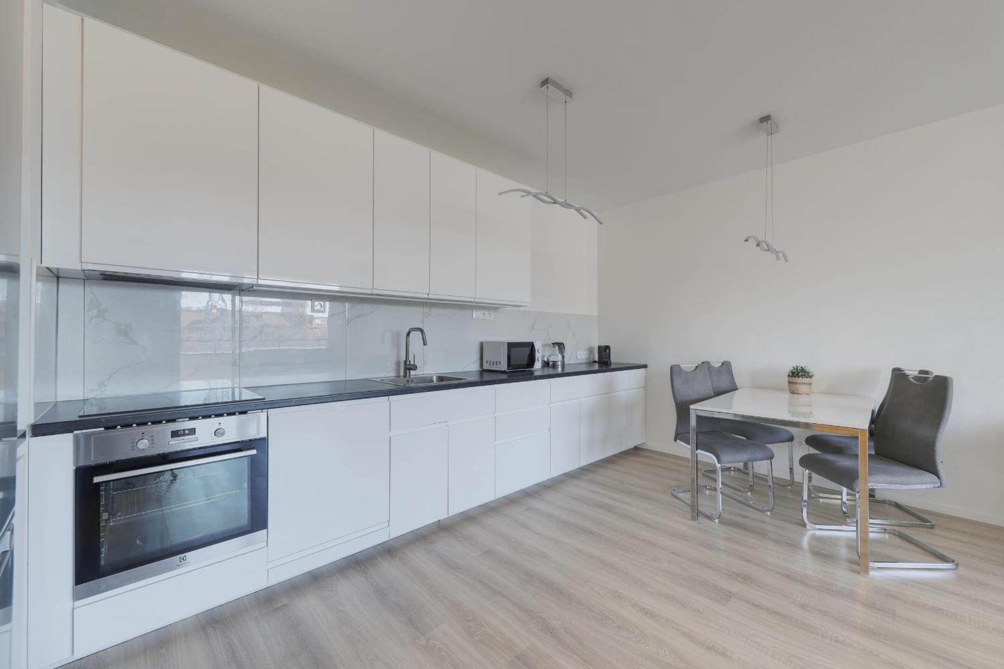 Bazova Apartment With Free Parking 布拉迪斯拉发 外观 照片